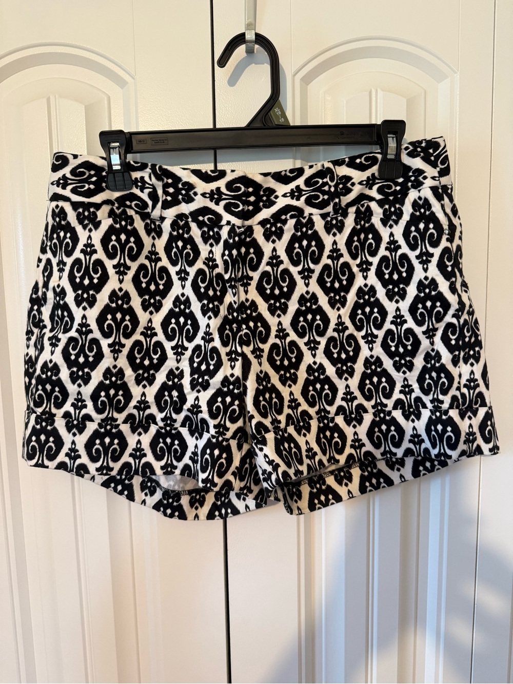 White House Black Market Black and White Damask Printed Shorts
